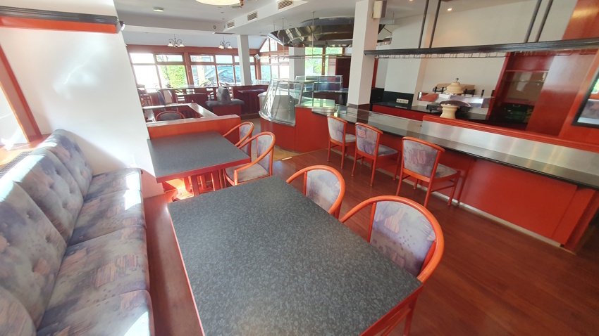 Gewerbe-Immobilie mit Wohnungsmöglichkeit. Restaurant in guter Lage in Oberbayern kaufen