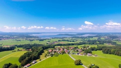 Endorf: Frisch renoviertes, sehr attraktives Hotel im Herzen des Chiemgaus zum Kauf Endorf: Frisch renoviertes, sehr attraktives Hotel im Herzen des Chiemgaus zum Kauf