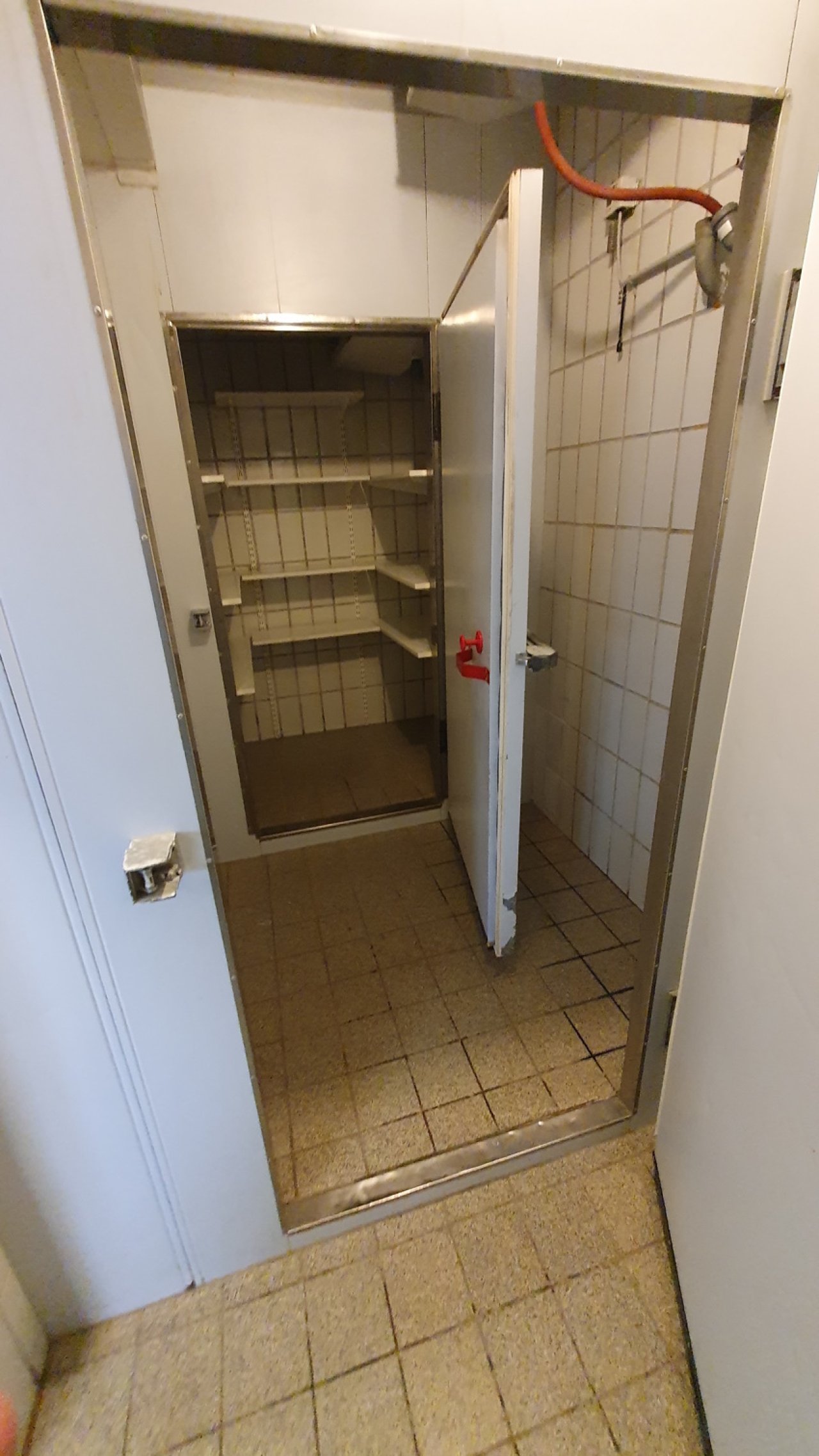 Küche Kühlaum und Tiefkühlraum Küche Kühlaum und Tiefkühlraum