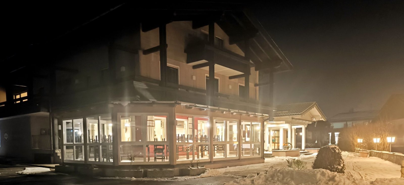 Fridolfing: Gastronomiebetrieb mit Pächterwohnungen und Gästezimmern zu verpachten  